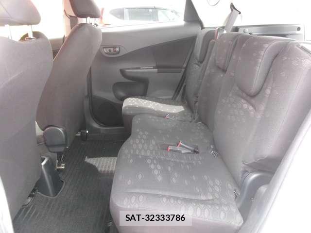 Toyota RACTIS 2013-03 8225653-14