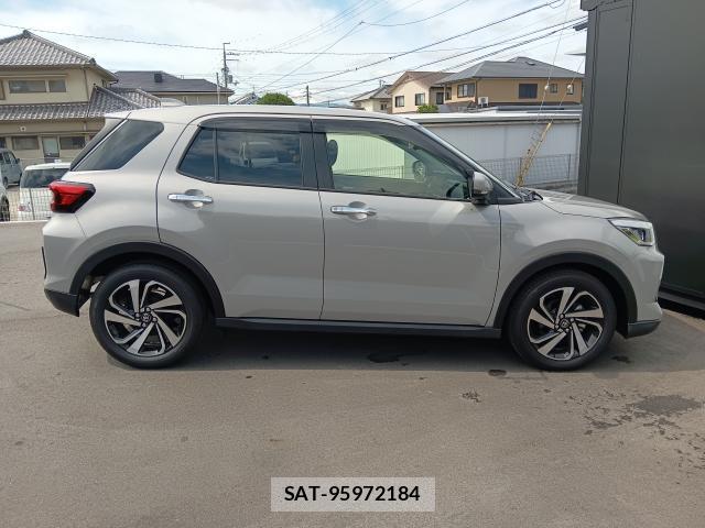 Toyota RAIZE 2025-09 8216663-3