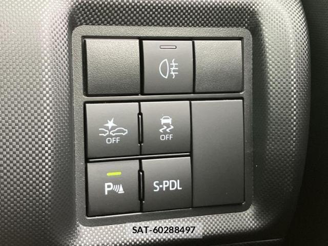 Toyota RAIZE 2024-10 8218915-16