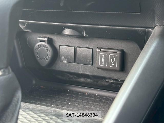 Toyota RAIZE 2025-09 8221460-18