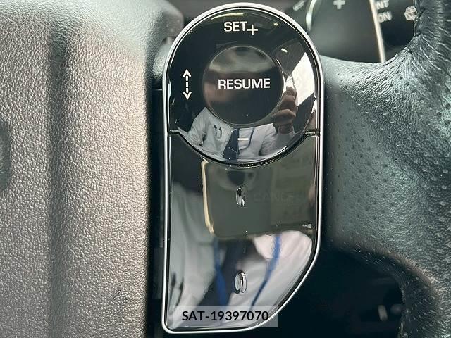 Land Rover RANGE ROVER VELAR 2018-11 8224274-5
