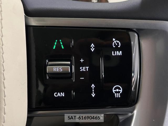 Land Rover RANGE ROVER 2025-11 8219460-6