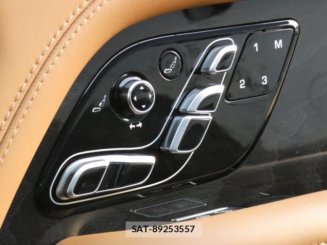 Land Rover RANGE ROVER 2019-04 8222617-16