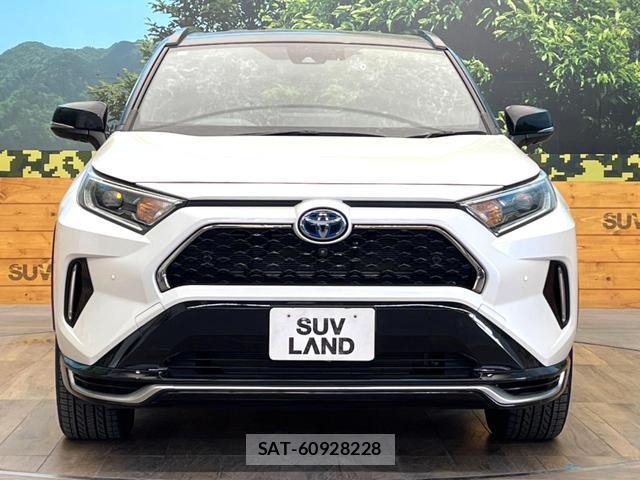 Toyota RAV4 PHV 2021-07 8220361-13
