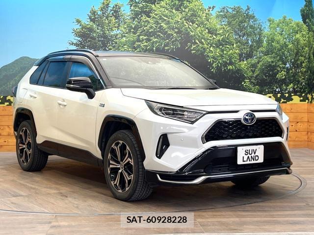 Toyota RAV4 PHV 2021-07 8220361-15