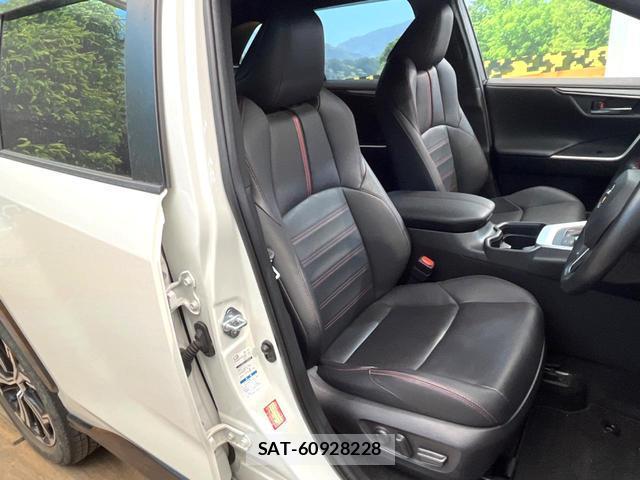 Toyota RAV4 PHV 2021-07 8220361-7