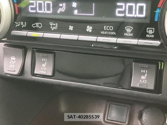 Toyota RAV4 2019-07 8216095-15