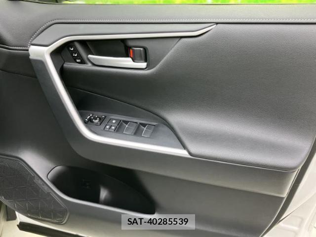 Toyota RAV4 2019-07 8216095-3