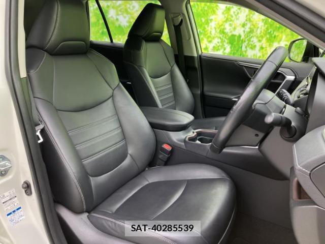Toyota RAV4 2019-07 8216095-4