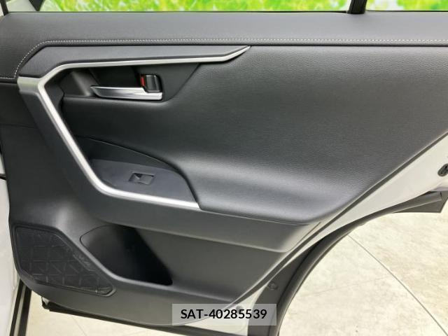 Toyota RAV4 2019-07 8216095-6
