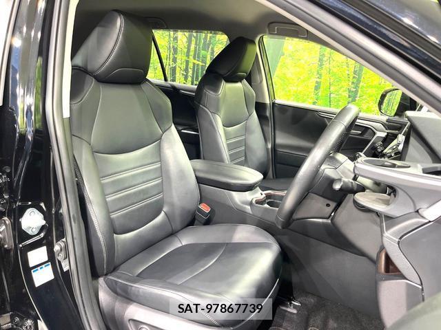 Toyota RAV4 2019-12 8216121-8