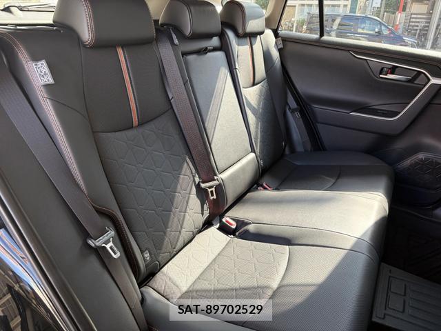 Toyota RAV4 2025-10 8216264-15