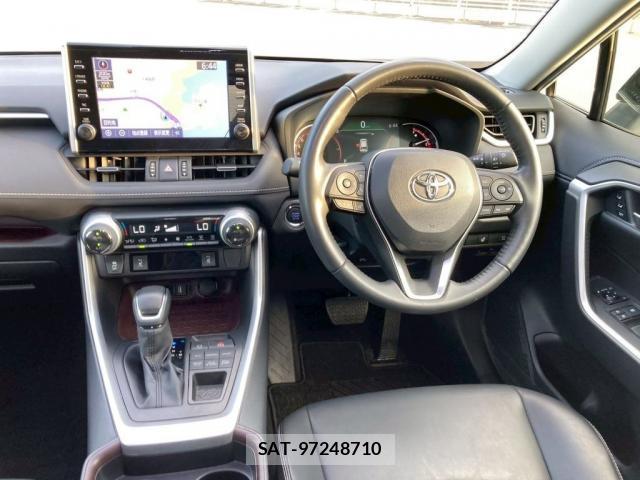 Toyota RAV4 2021-10 8216412-2