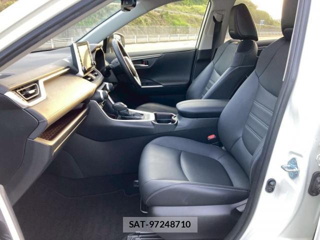 Toyota RAV4 2021-10 8216412-3