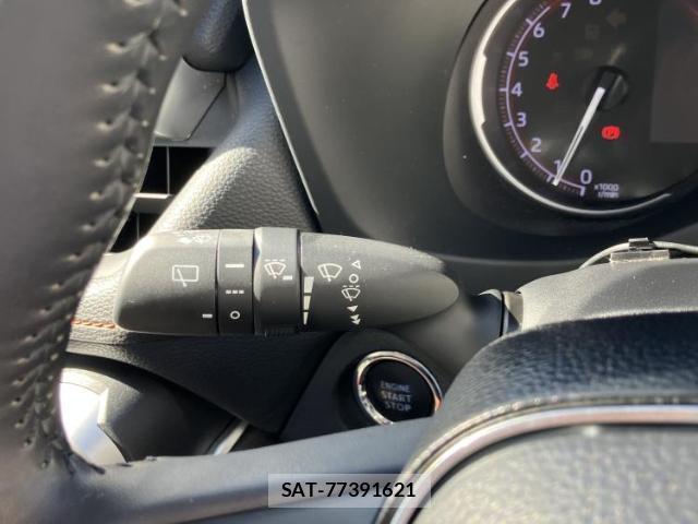 Toyota RAV4 2019-06 8216814-15