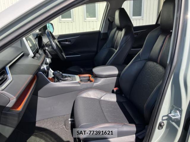 Toyota RAV4 2019-06 8216814-5