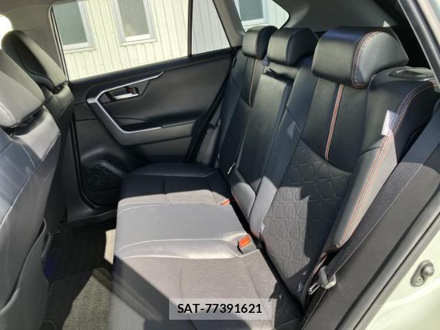 Toyota RAV4 2019-06 8216814-6