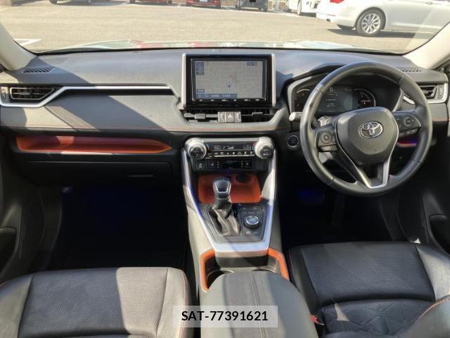 Toyota RAV4 2019-06 8216814-8
