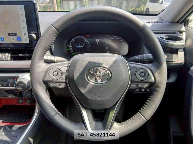 Toyota RAV4 2023-05 8216856-12