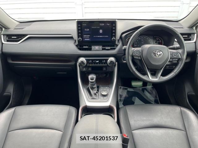 Toyota RAV4 2021-09 8216917-1