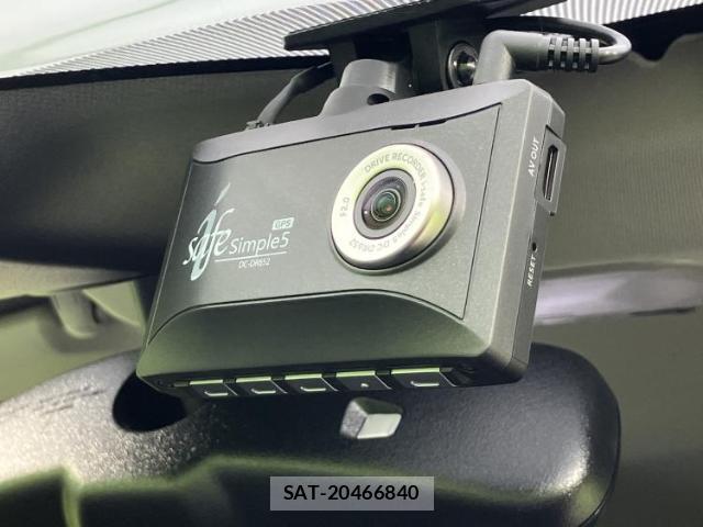 Toyota RAV4 2021-05 8216930-12
