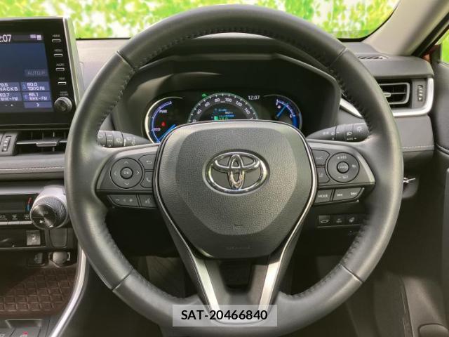 Toyota RAV4 2021-05 8216930-14