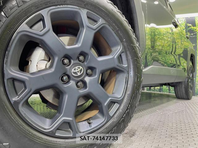 Toyota RAV4 2022-07 8218533-12