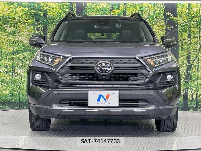 Toyota RAV4 2022-07 8218533-13