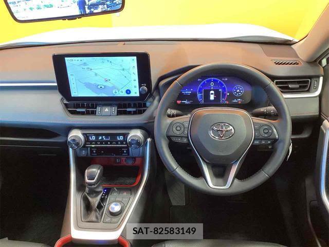 Toyota RAV4 2023-01 8218686-1