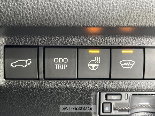 Toyota RAV4 2024-08 8218711-6