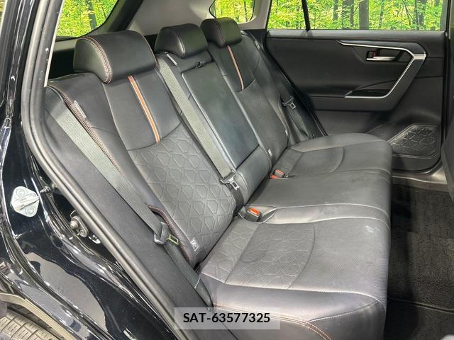 Toyota RAV4 2022-08 8218744-8