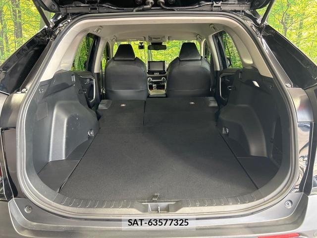 Toyota RAV4 2022-08 8218744-9