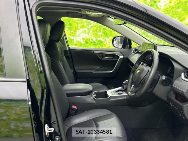 Toyota RAV4 2023-09 8218749-3