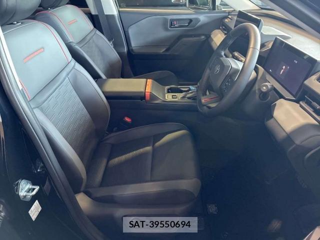 Toyota RAV4 2026-04 8218830-3