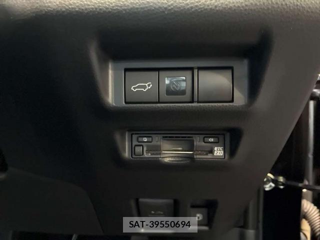 Toyota RAV4 2026-04 8218830-8