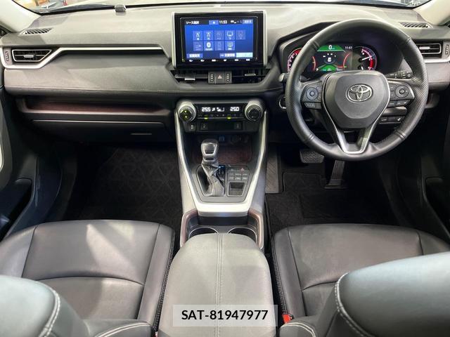 Toyota RAV4 2019-12 8219087-1