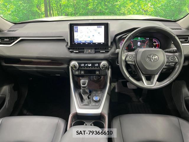 Toyota RAV4 2020-02 8219101-1