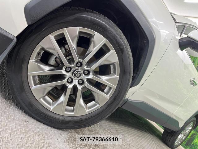Toyota RAV4 2020-02 8219101-11