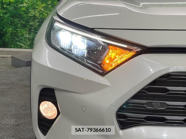 Toyota RAV4 2020-02 8219101-12