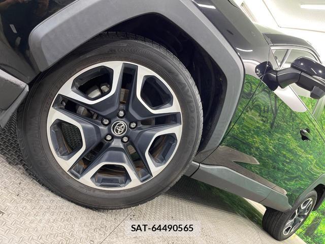 Toyota RAV4 2021-04 8219111-12
