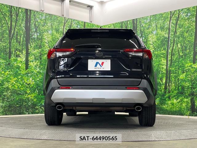 Toyota RAV4 2021-04 8219111-14