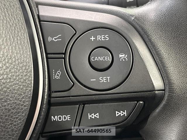 Toyota RAV4 2021-04 8219111-3
