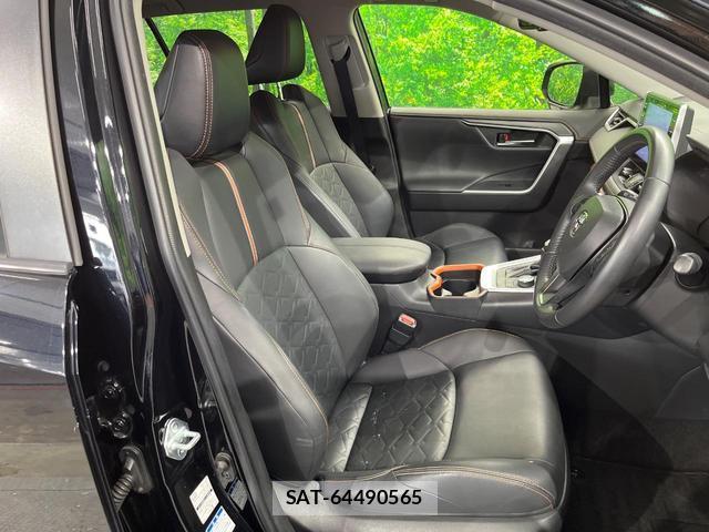 Toyota RAV4 2021-04 8219111-7