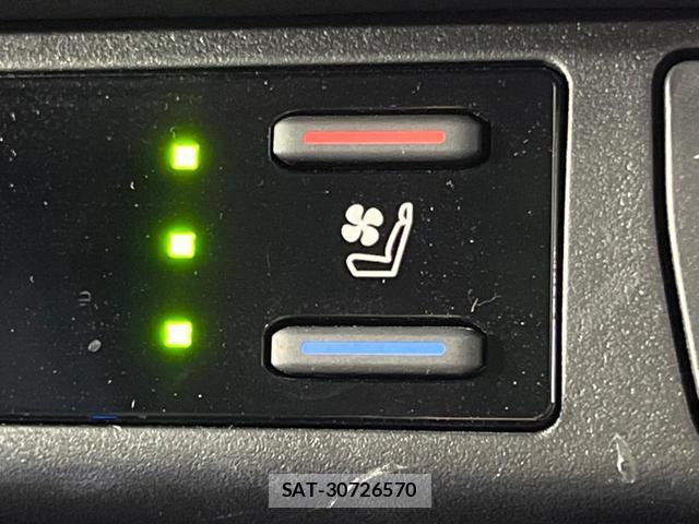 Toyota RAV4 2024-03 8219181-5
