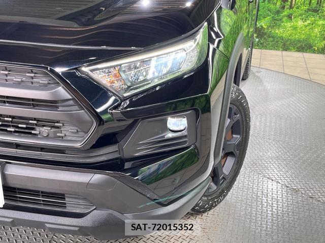 Toyota RAV4 2023-09 8219346-11