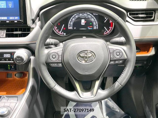 Toyota RAV4 2021-07 8219399-7