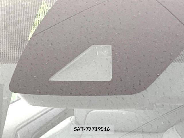 Toyota RAV4 2021-01 8219403-5