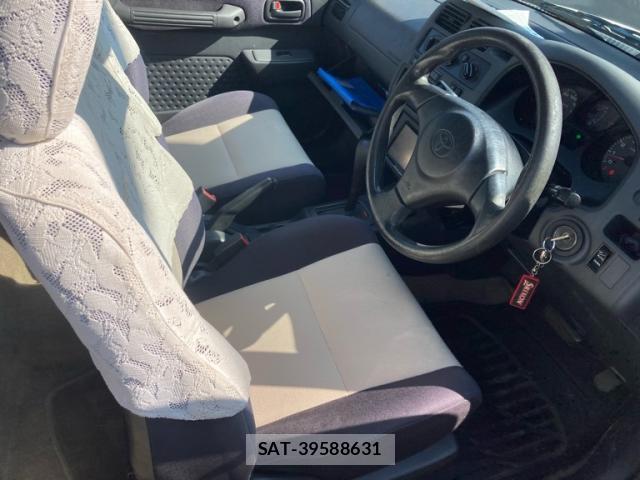 Toyota RAV4 1998-12 8219643-14