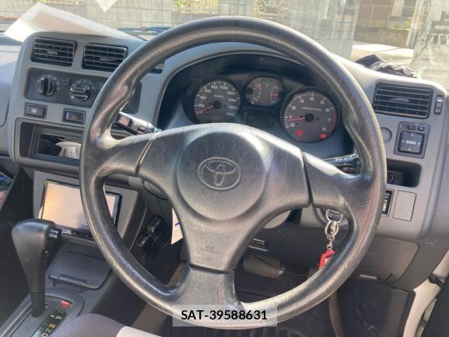 Toyota RAV4 1998-12 8219643-16