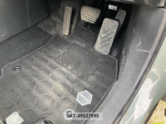 Toyota RAV4 2023-07 8219763-11